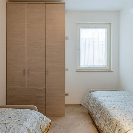 Apartment Girasole - Gla128 By Interhome